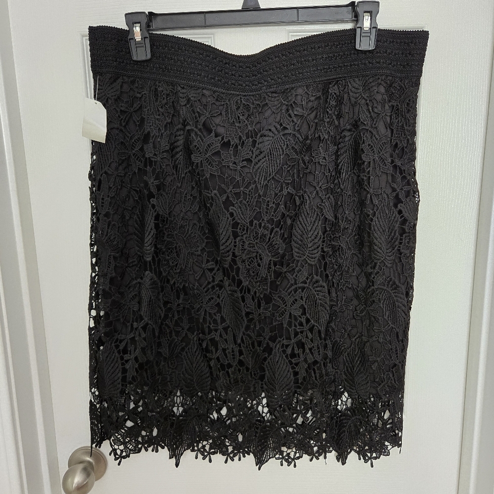 Simply Emma Black Lace Skirt Pull on Stretch Knee Length Pencil Size 1X     NWT
